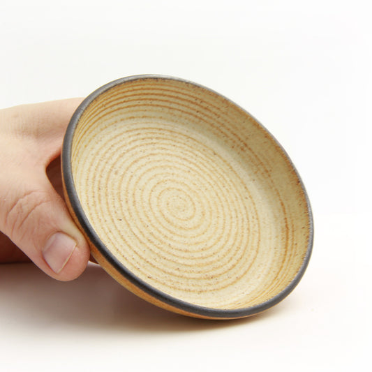 Dark Rim B1 flad skål caramelo