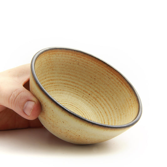 DR B2 — mellem skål — Caramelo